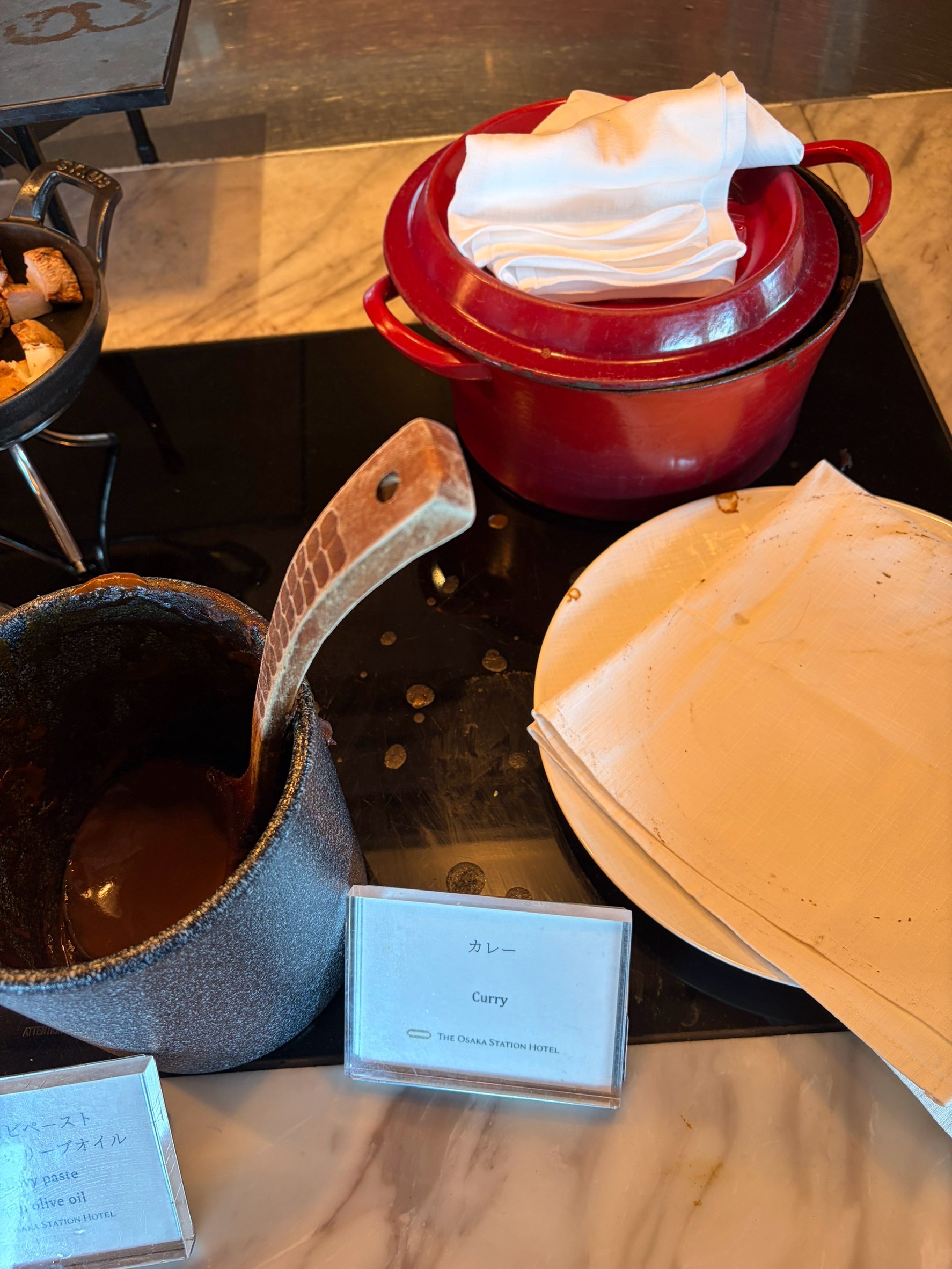 大阪ステーションホテルの朝食ビュッフェのカレーコーナー